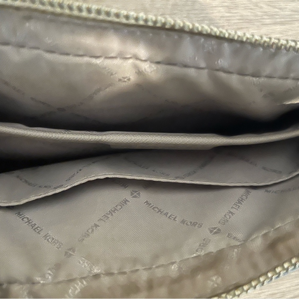 Michael Kors Gray Silver Crossbody Bag with Chain Detail - Picture 6 of 8